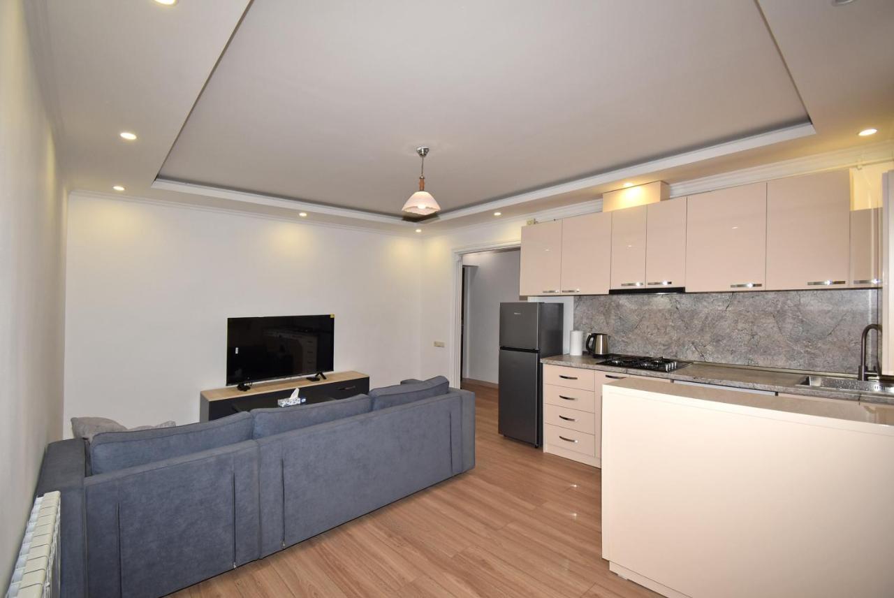 19Tumanyan Excellent Apartment In The Centre Of Capital Єреван Екстер'єр фото